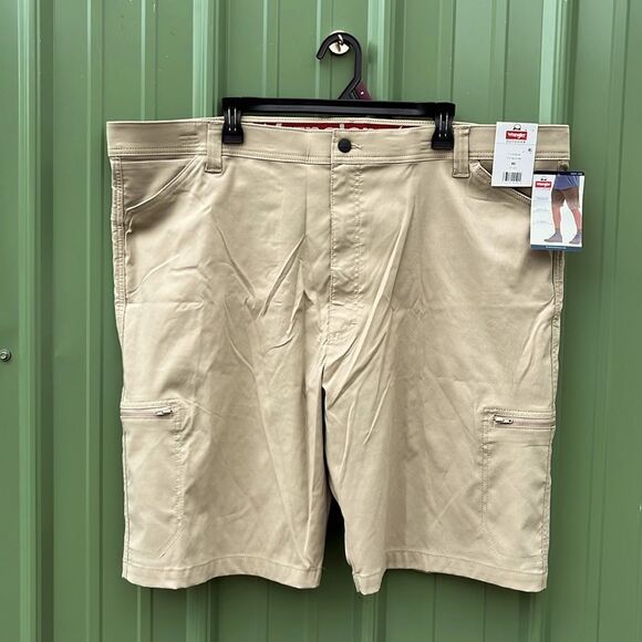 Men's Outdoor Performance Zip Cargo Short with UPF 50+ Size 46 - Picture 3 of 12